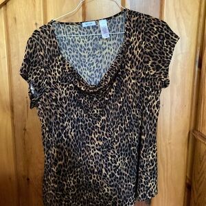 Woman’s short sleeve Liz & co 1X animal print top